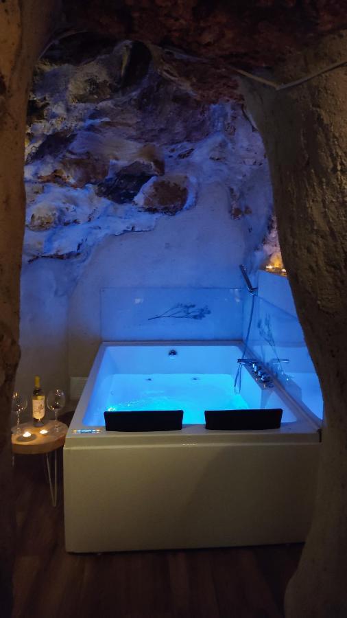 Las Cuevas Del Agua Chinchon Exterior photo